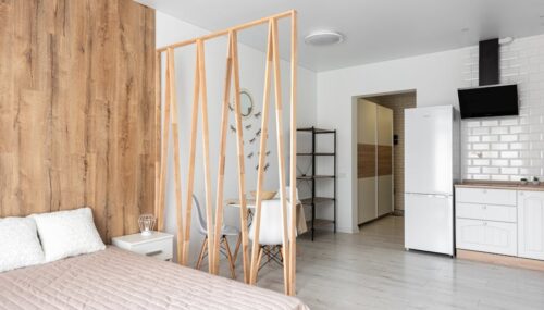 Ścianka działowa z płyt g-k w bloku: projekt, akustyka i montaż krok po kroku