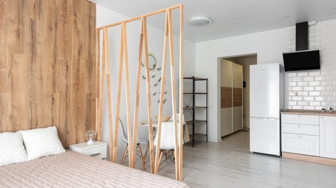 Ścianka działowa z płyt g-k w bloku: projekt, akustyka i montaż krok po kroku