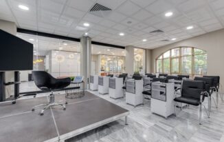 Ścianka loftowa ze szkła i stali w bloku: projekt, wycena i montaż krok po kroku